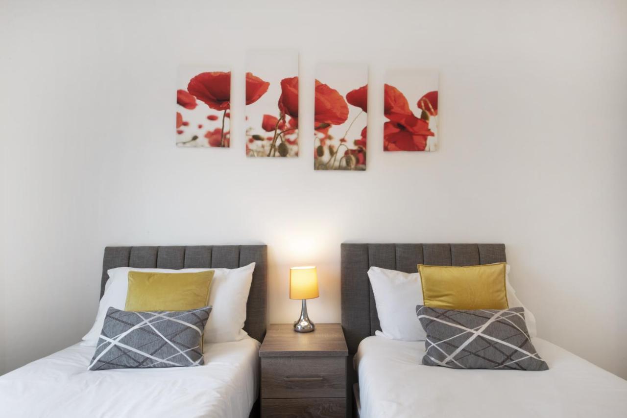 K Suites - Town Centre Hatfield 햇필드 외부 사진