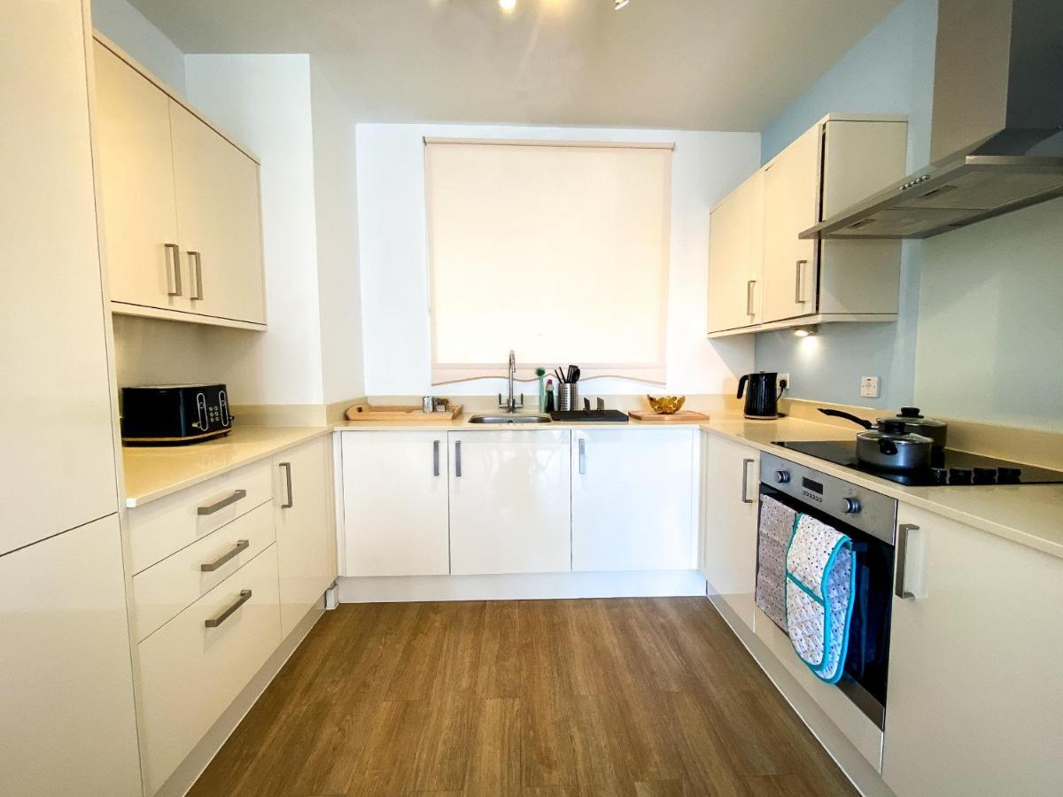 K Suites - Town Centre Hatfield 햇필드 외부 사진