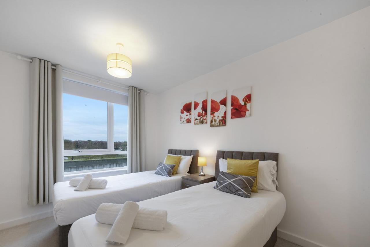 K Suites - Town Centre Hatfield 햇필드 외부 사진