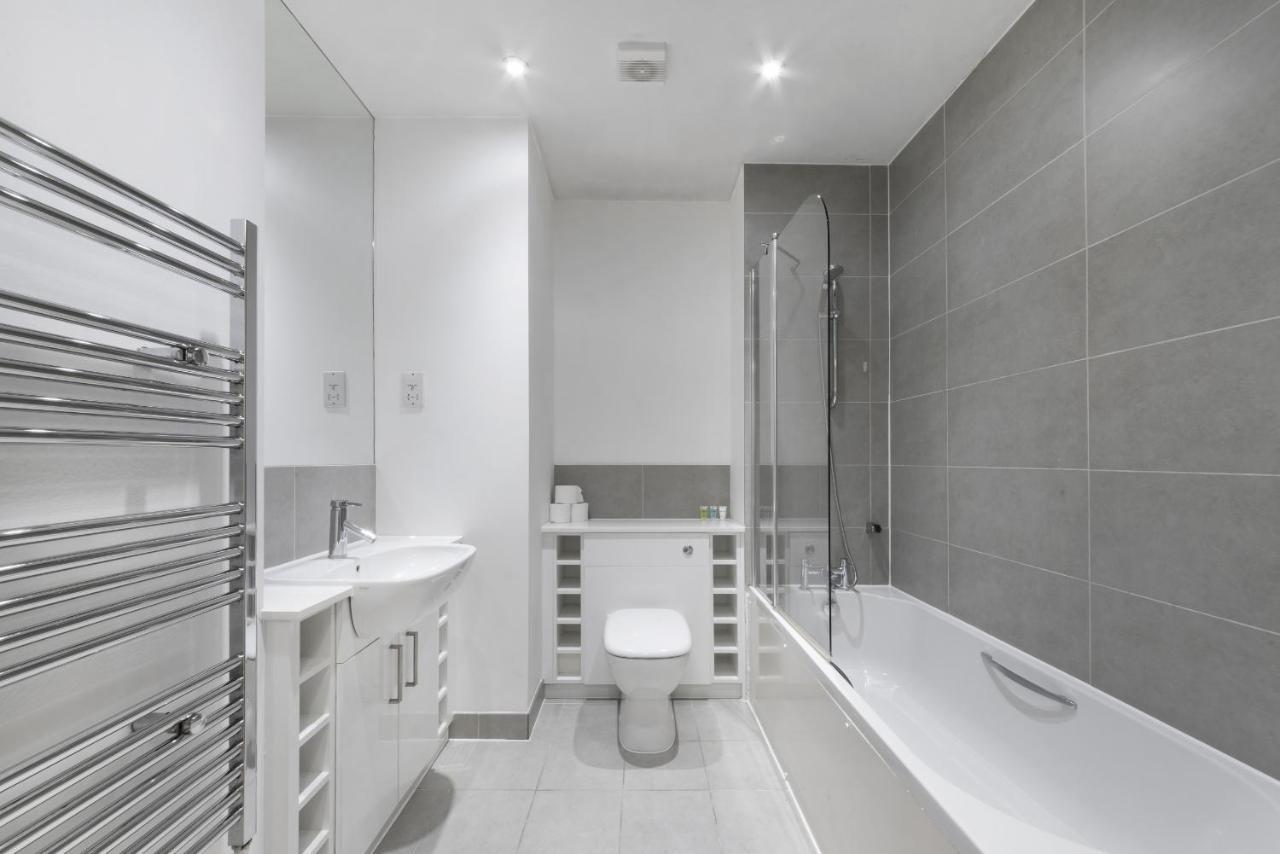 K Suites - Town Centre Hatfield 햇필드 외부 사진