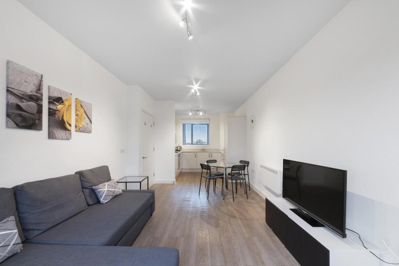 K Suites - Town Centre Hatfield 햇필드 외부 사진