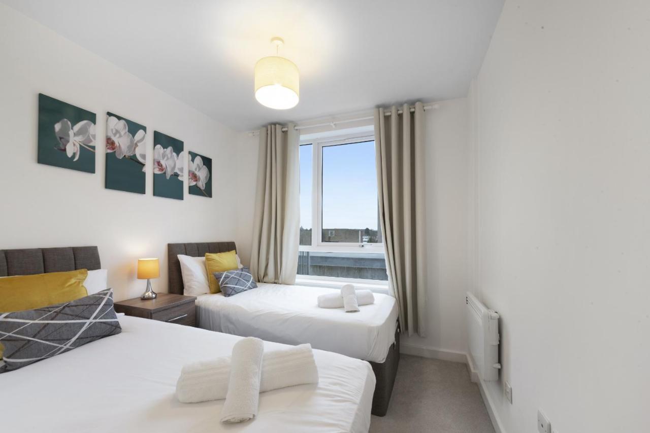 K Suites - Town Centre Hatfield 햇필드 외부 사진